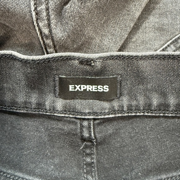 Express Skinny Mid Rise Black Raw Hem Jeans (6) - Picture 10 of 10